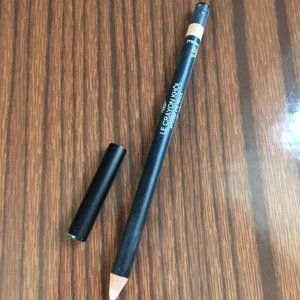 CHAHNEL Le Crayon Eyeliner Clair Nude No 69